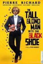 The Tall Blond Man with One Black Shoe (1972)