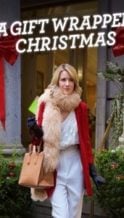 Nonton Film A Gift Wrapped Christmas (2015) Subtitle Indonesia Streaming Movie Download